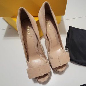 Fendi Velvet Peep-Toe Pumps size 38